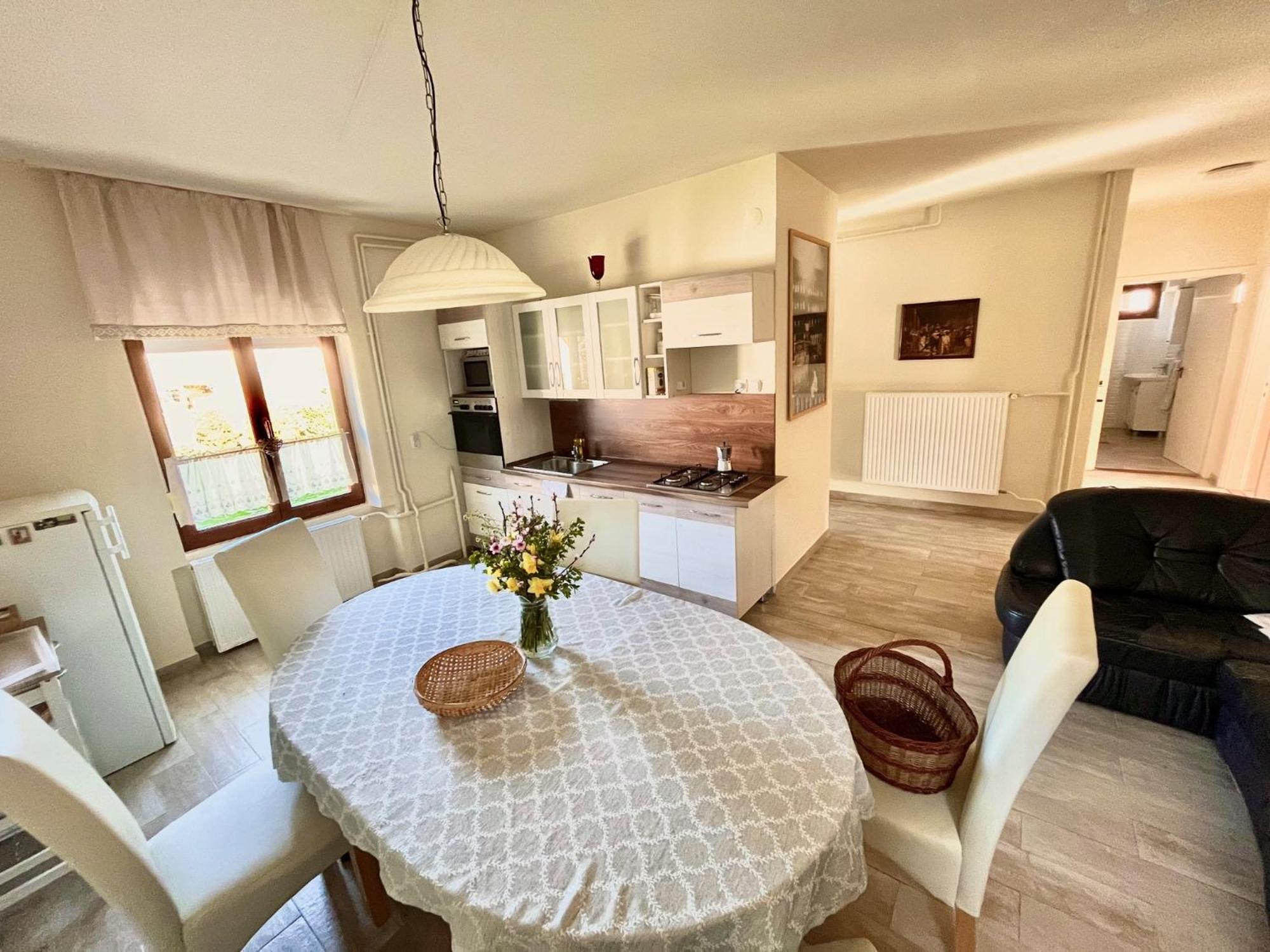 Borbarátok vendègház Hotel Villány Kültér fotó
